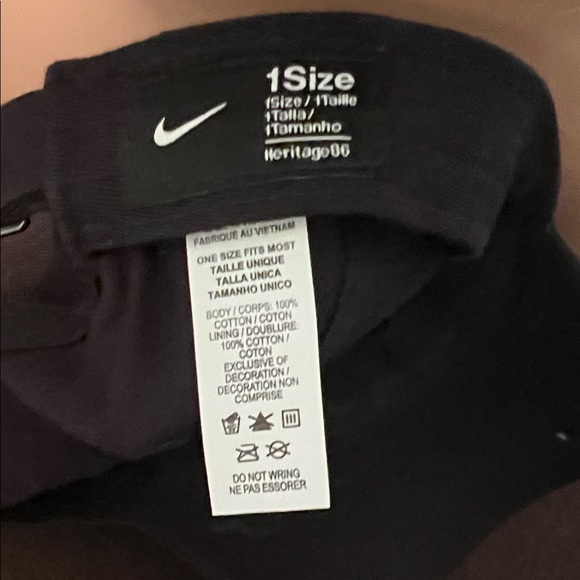 #1486= Unisex’s Nike Black Baseball Cap - Picture 4 of 5